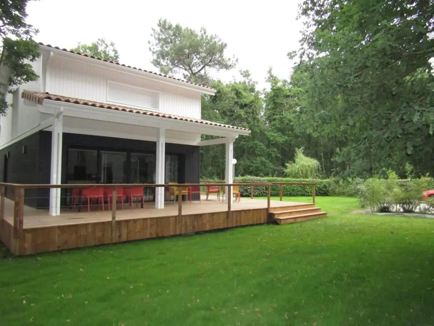 Grand Chalet De Pitrot Lacanau Exterior photo